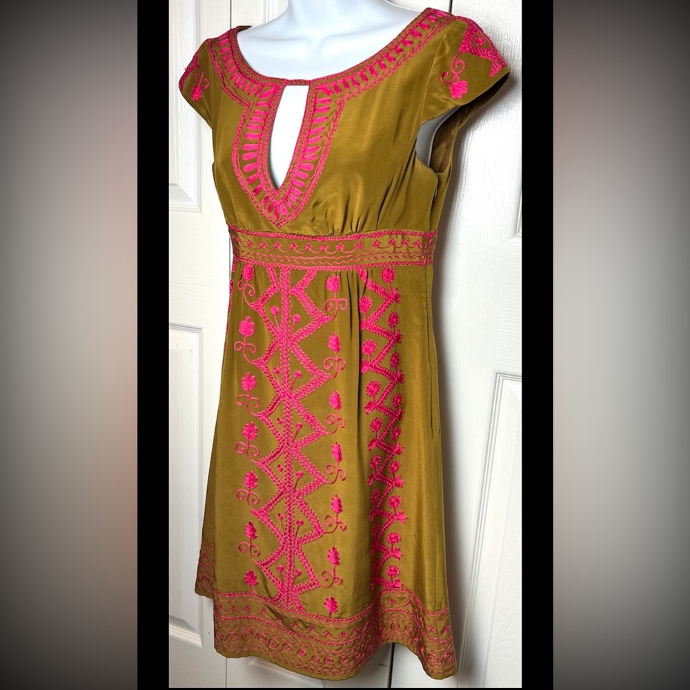 NANETTE LEPORE Dress Embroidered 100% Silk Green Pink Empire Cap Sleeves Sz 0 - Picture 5 of 9